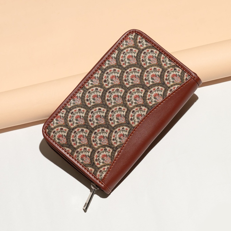 Fatehpur Fresco Chain Wallet