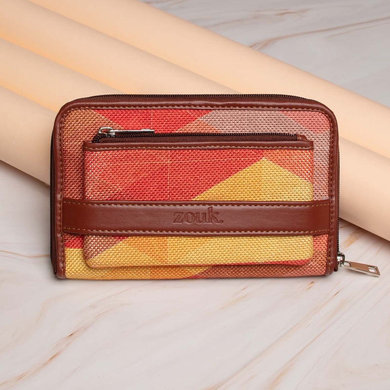 GeoOptics Classic Zipper Wallet