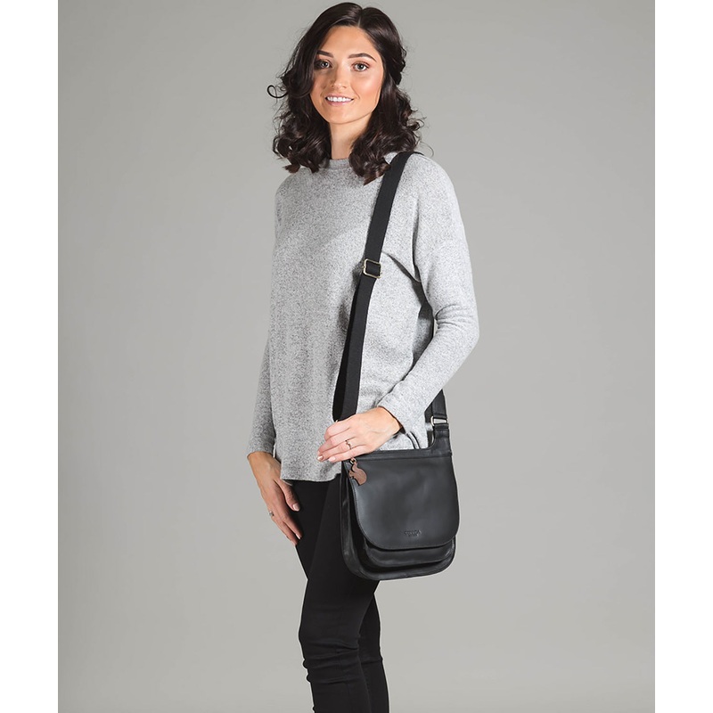 'Kew' Vintage Black Handcrafted Leather Bag