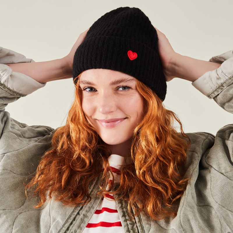 Embroidered Heart Beanie Hat Black