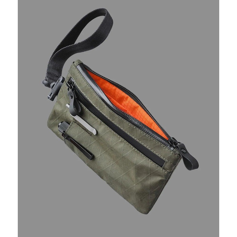 Alpaka Zip Clutch