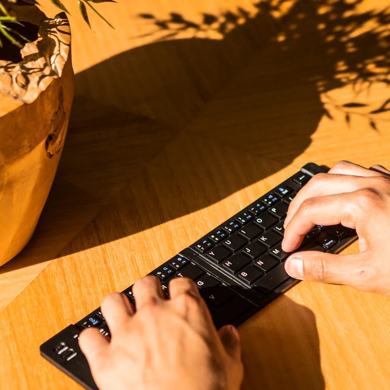 Type Wireless Folding Keyboard Marble Black