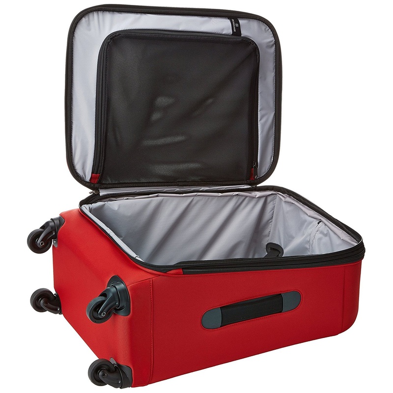 Victorinox 22" Expandalbe 4-Wheel Ultra-Light Expandable Spinner Upright